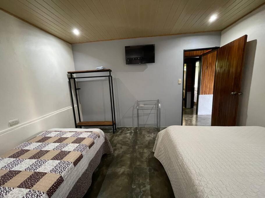 Large & Confortable Family House La Fortuna Exterior foto